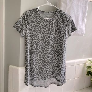Gray leopard tee shirt